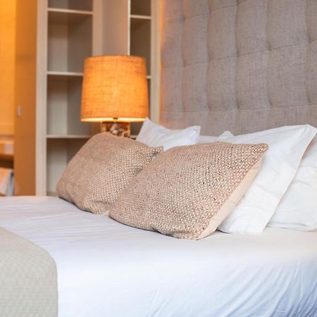 Paraiso Garden Suite--- Spacious & Downtown Porto Bagian luar foto