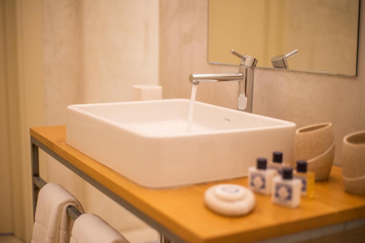 Paraiso Garden Suite--- Spacious & Downtown Porto Bagian luar foto